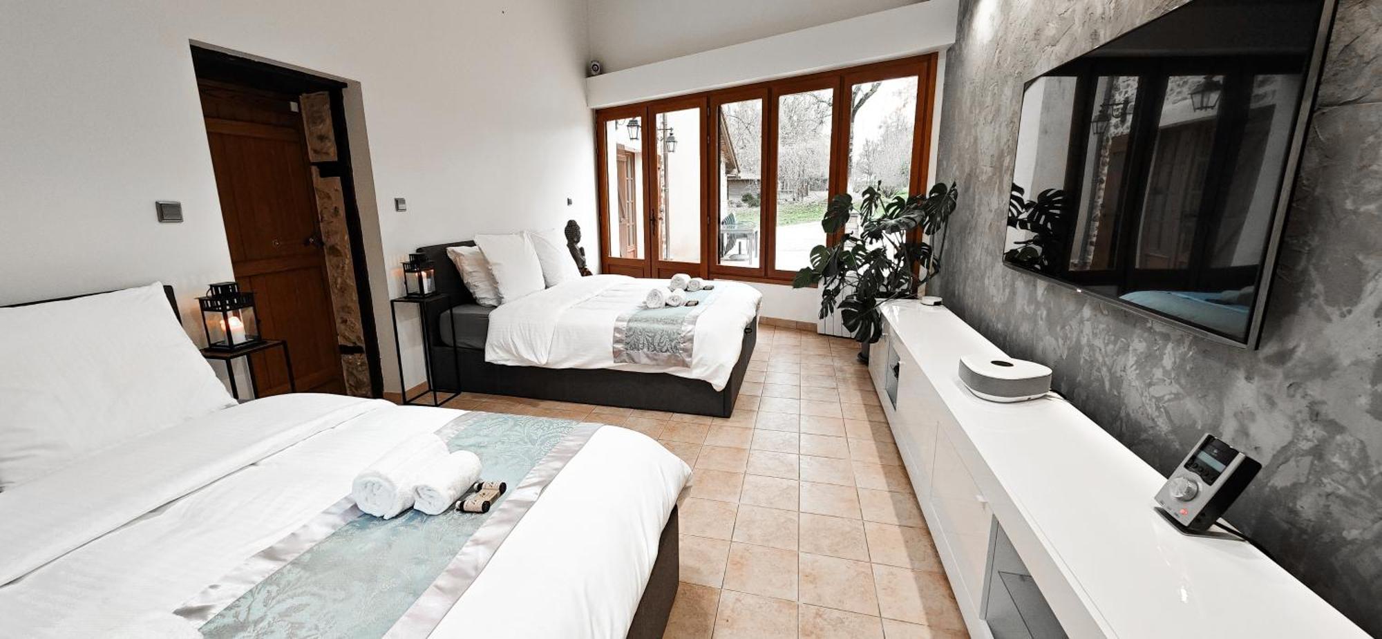 Villa Tagibao Avec Piscine Chauffee Et Spa Lesterps Bagian luar foto