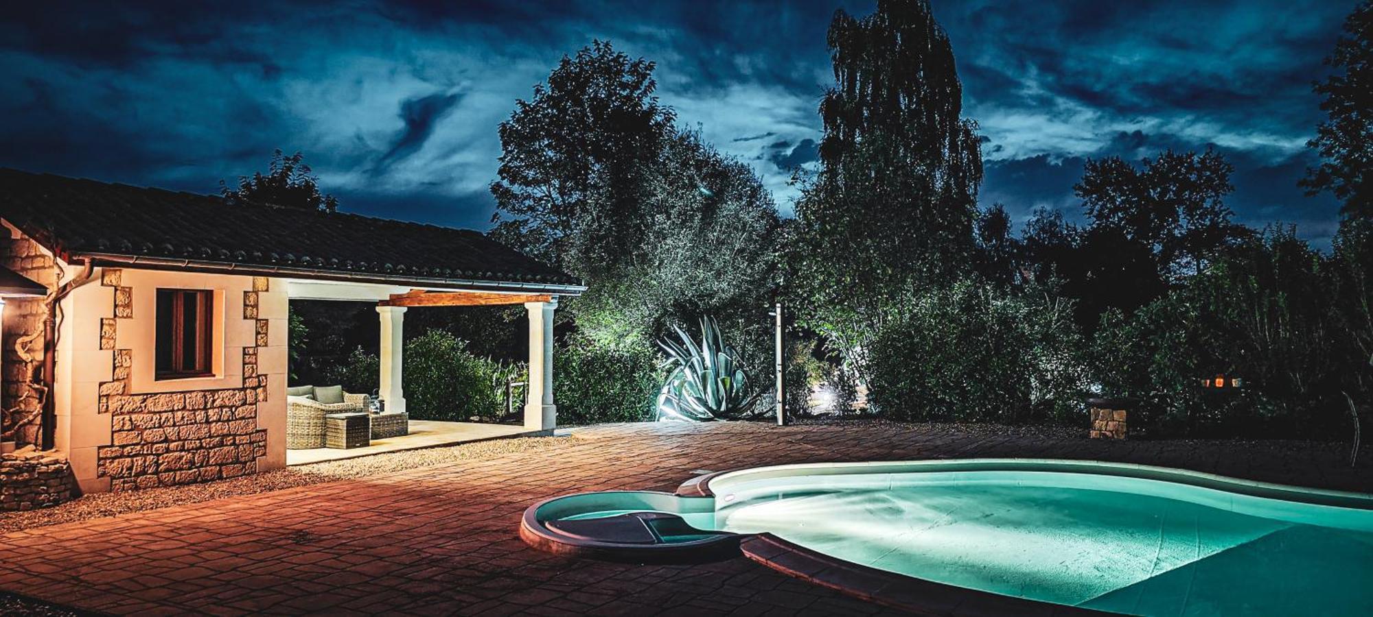 Villa Tagibao Avec Piscine Chauffee Et Spa Lesterps Bagian luar foto