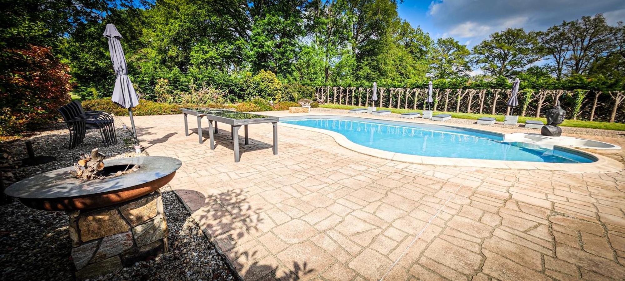 Villa Tagibao Avec Piscine Chauffee Et Spa Lesterps Bagian luar foto