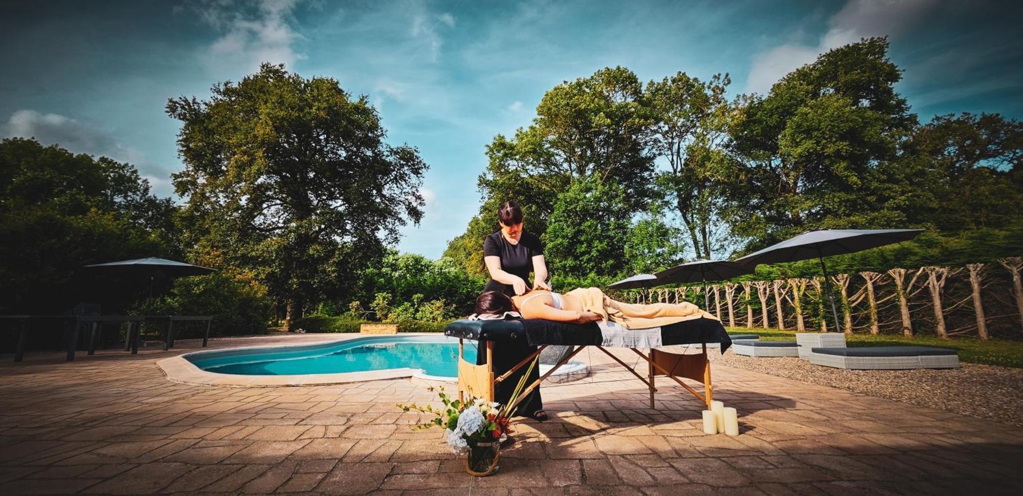 Villa Tagibao Avec Piscine Chauffee Et Spa Lesterps Bagian luar foto